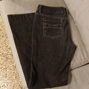 White House Black Market, 6R.